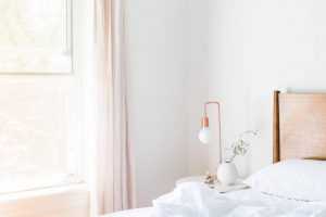 apartment-bed-bedroom-comfort